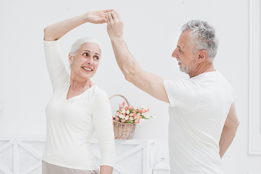 Old People dancing